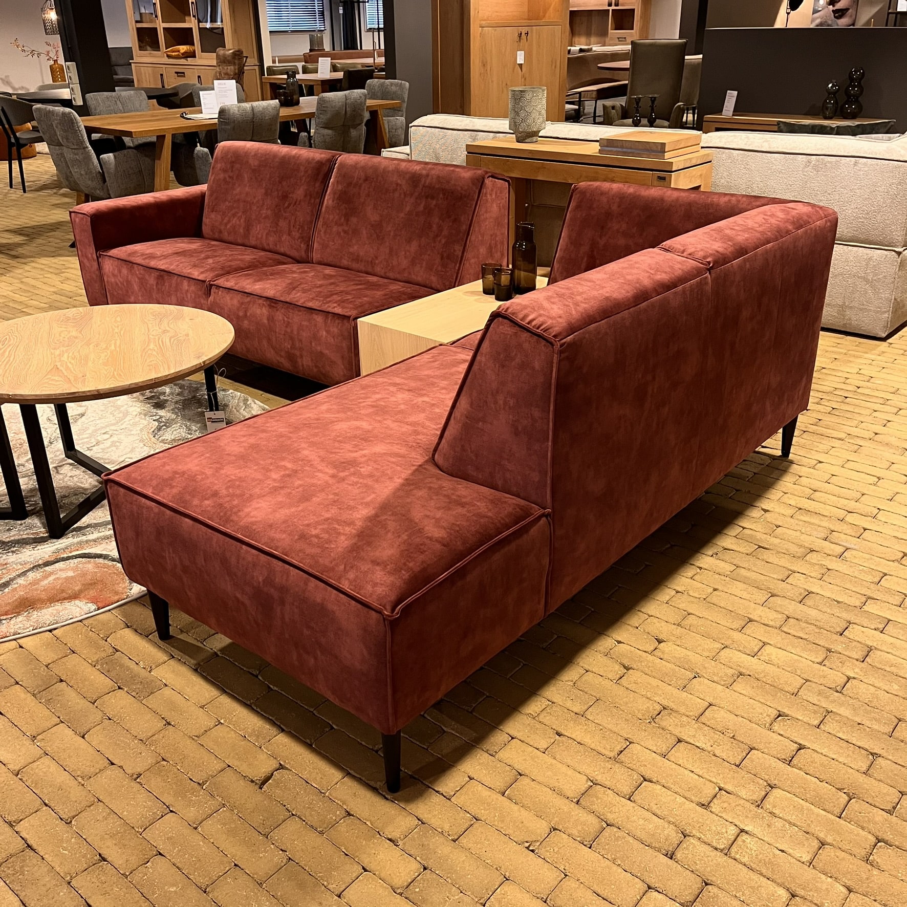 Athene bank Adore wine red 39