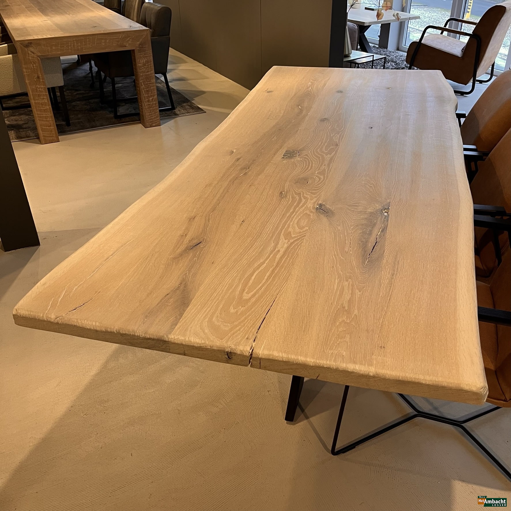 Boomstam eiken eettafel / Poot no. 966