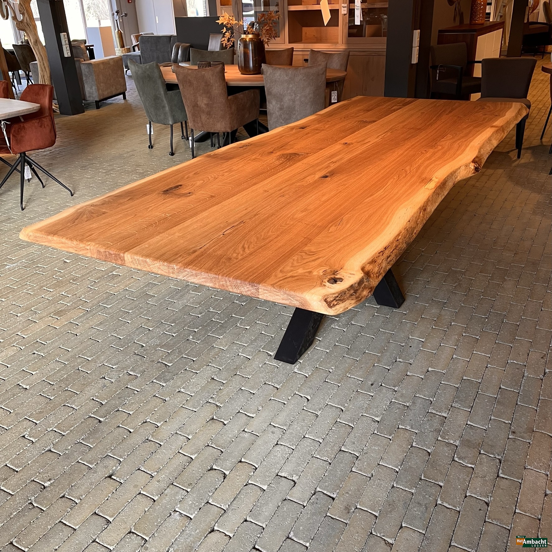 Boomstam eiken eettafel / Spinpoot 10X10