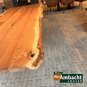 Boomstam eiken eettafel / Spinpoot 10X10