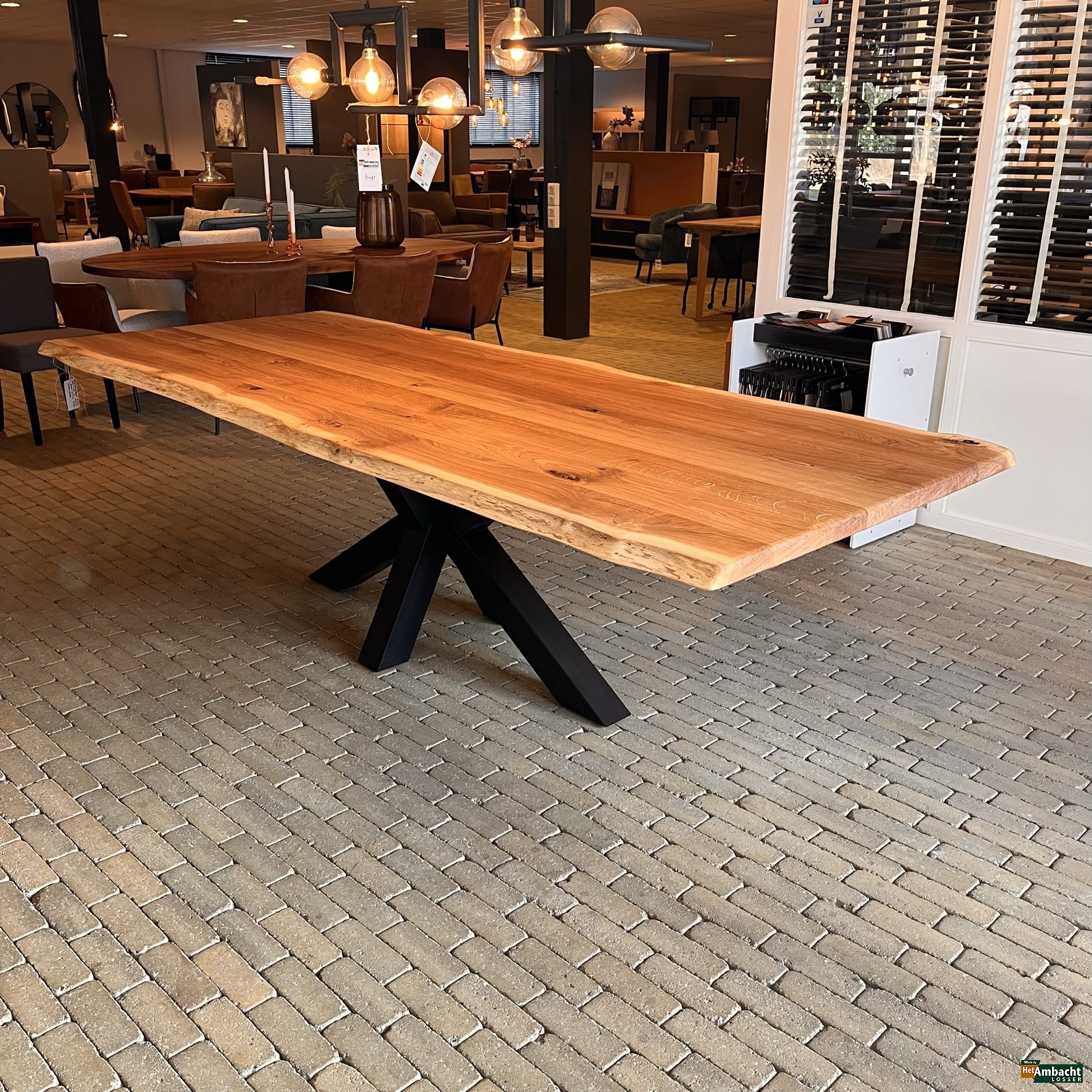 Boomstam eiken eettafel / Spinpoot 10X10