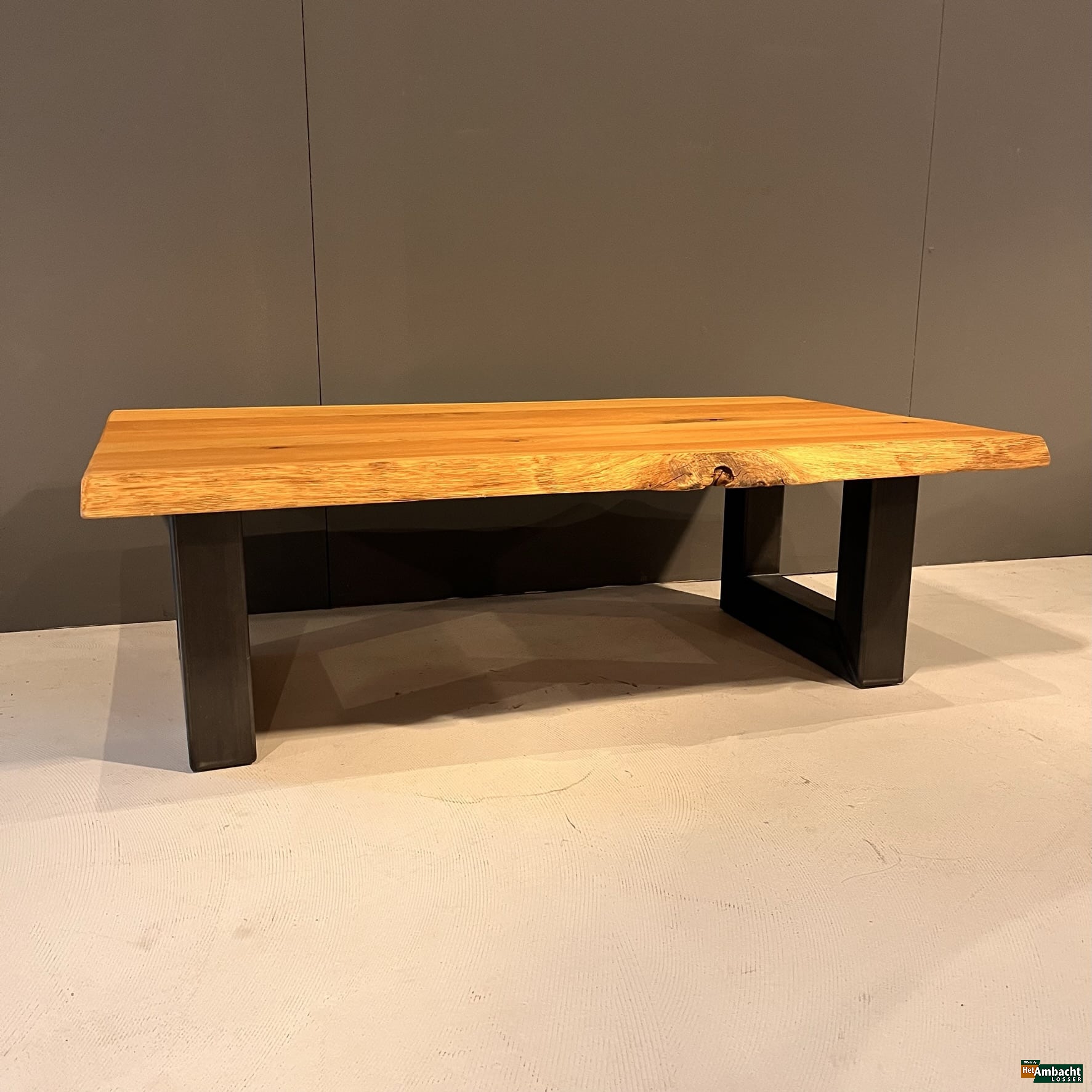Boomstam eiken salontafel / U poot