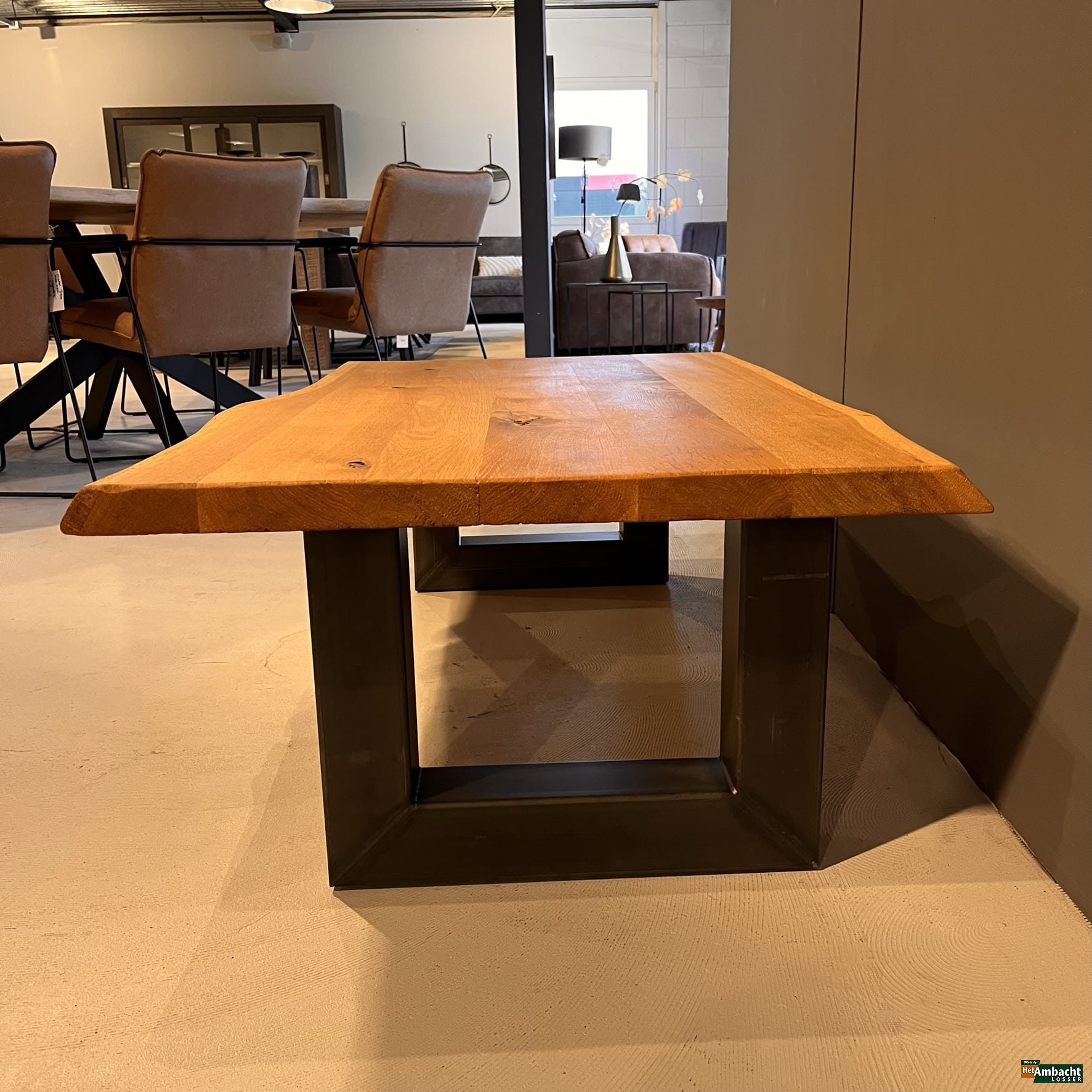 Boomstam eiken salontafel / U poot