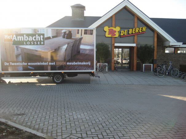 Restaurant De Beren Rotterdam eiken bartafels