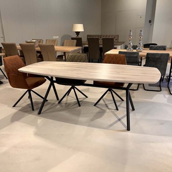 Deens ovaal eiken eettafel / Poot no.966 - Het Ambacht Losser ...
