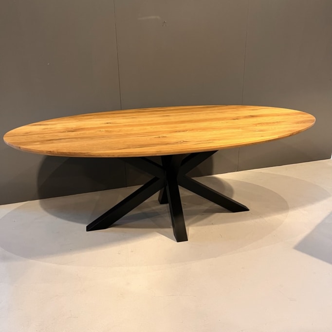 Ellips eiken eettafel / Poot no.923