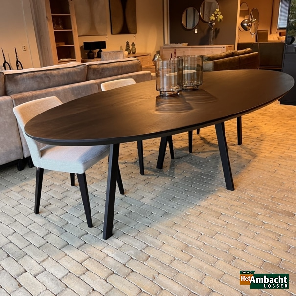 Ellips eiken eettafel / Poot no.928