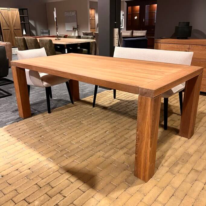 Frejus eettafel eiken