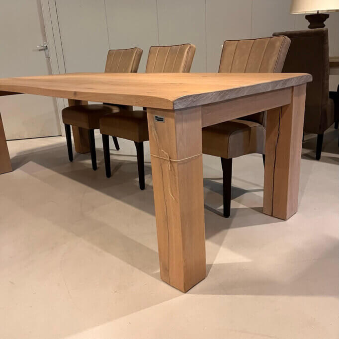 Massief eettafel eiken rustiek