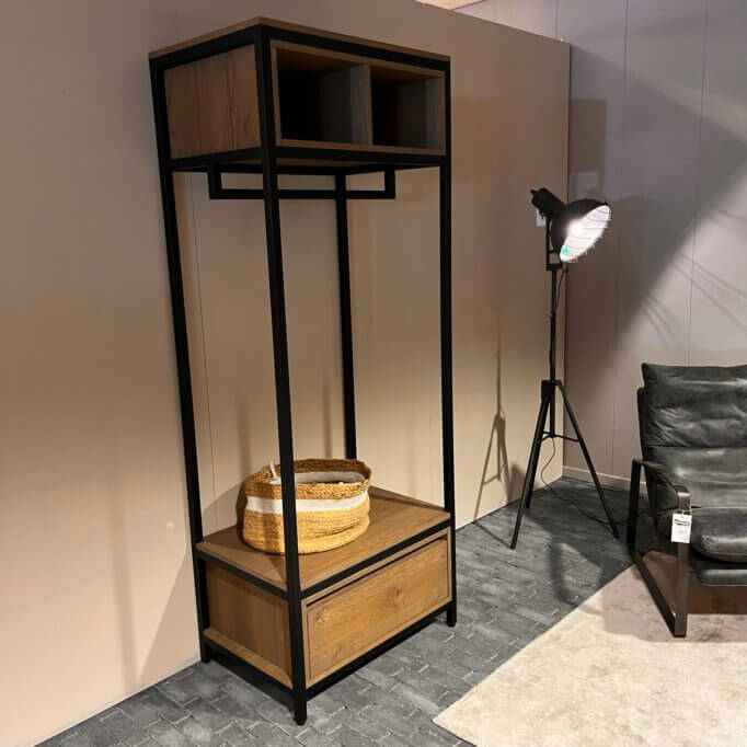 MetalWood garderobe