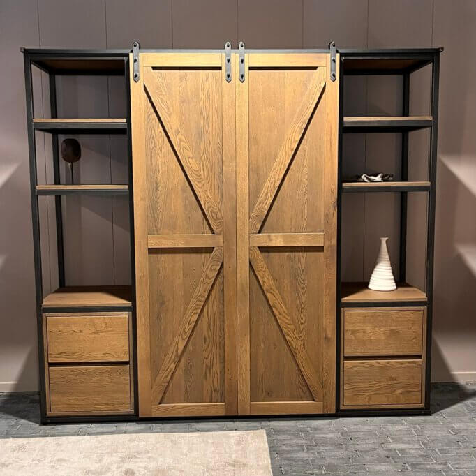 OPRUIMING!! MetalWood schuifdeurkast met Barnwood deuren