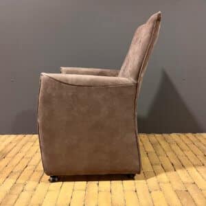 No.275 eetkamerfauteuil