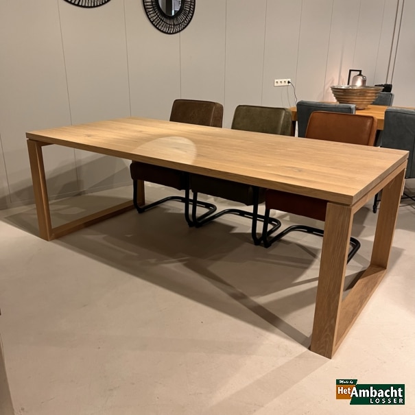 Model O / eiken eettafel