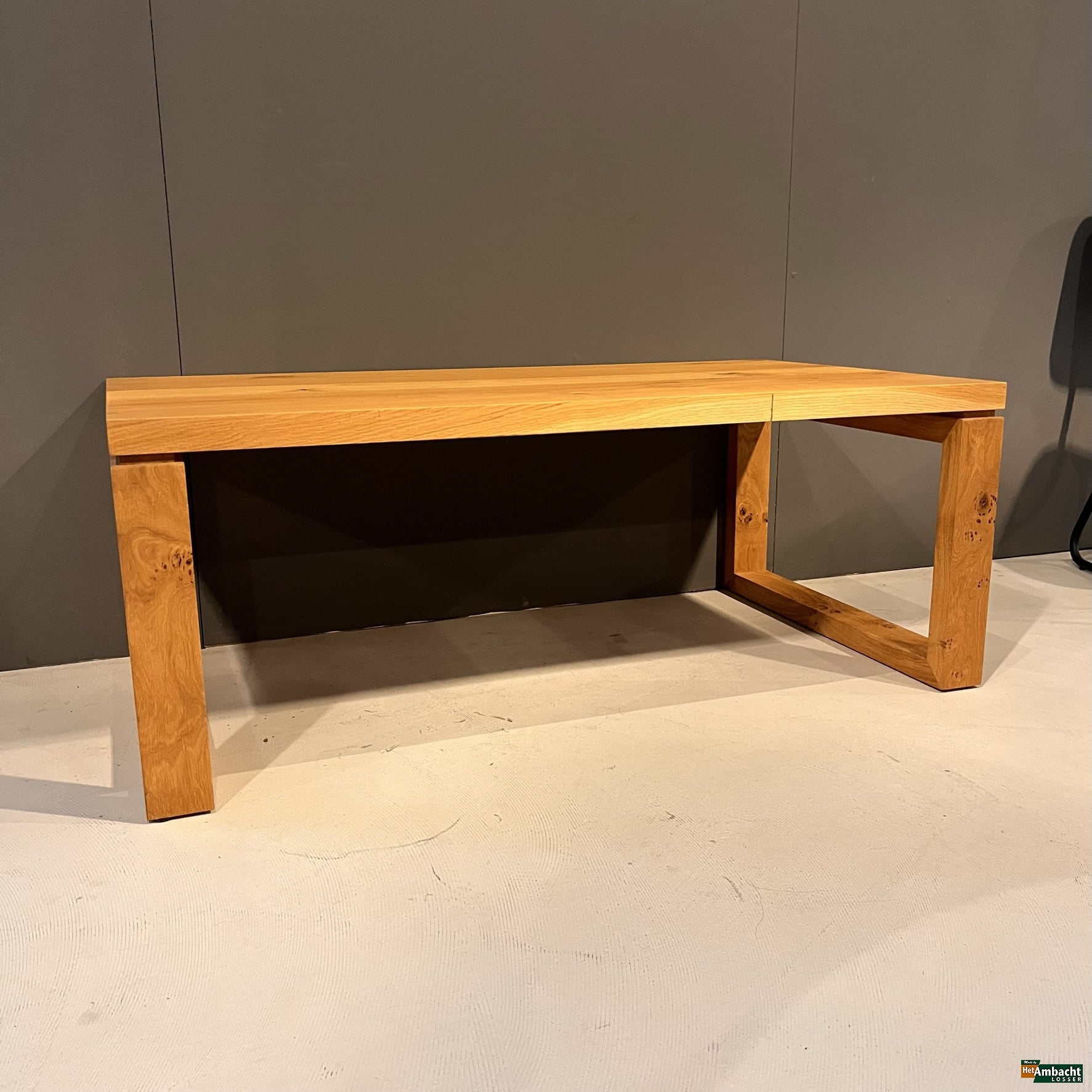 O eiken salontafel