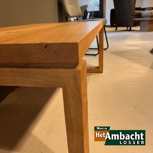 O eiken salontafel