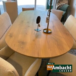 Ovaal eettafel eiken