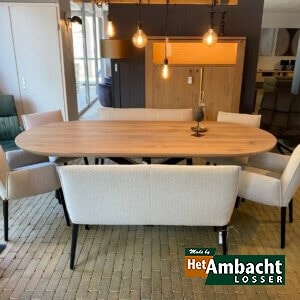 Ovaal eettafel eiken