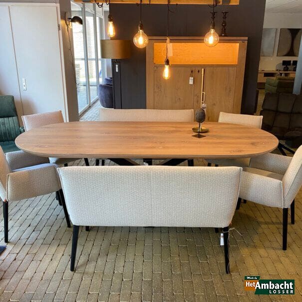 Ovale eiken eettafel / Poot no.923