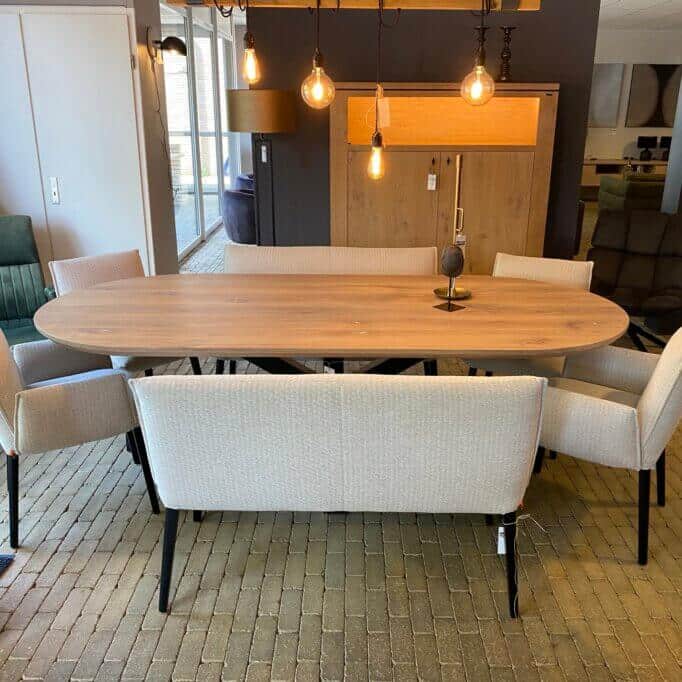 Ovale eiken eettafel / Poot no.923