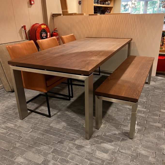 RVS 12x4 / eiken eettafel