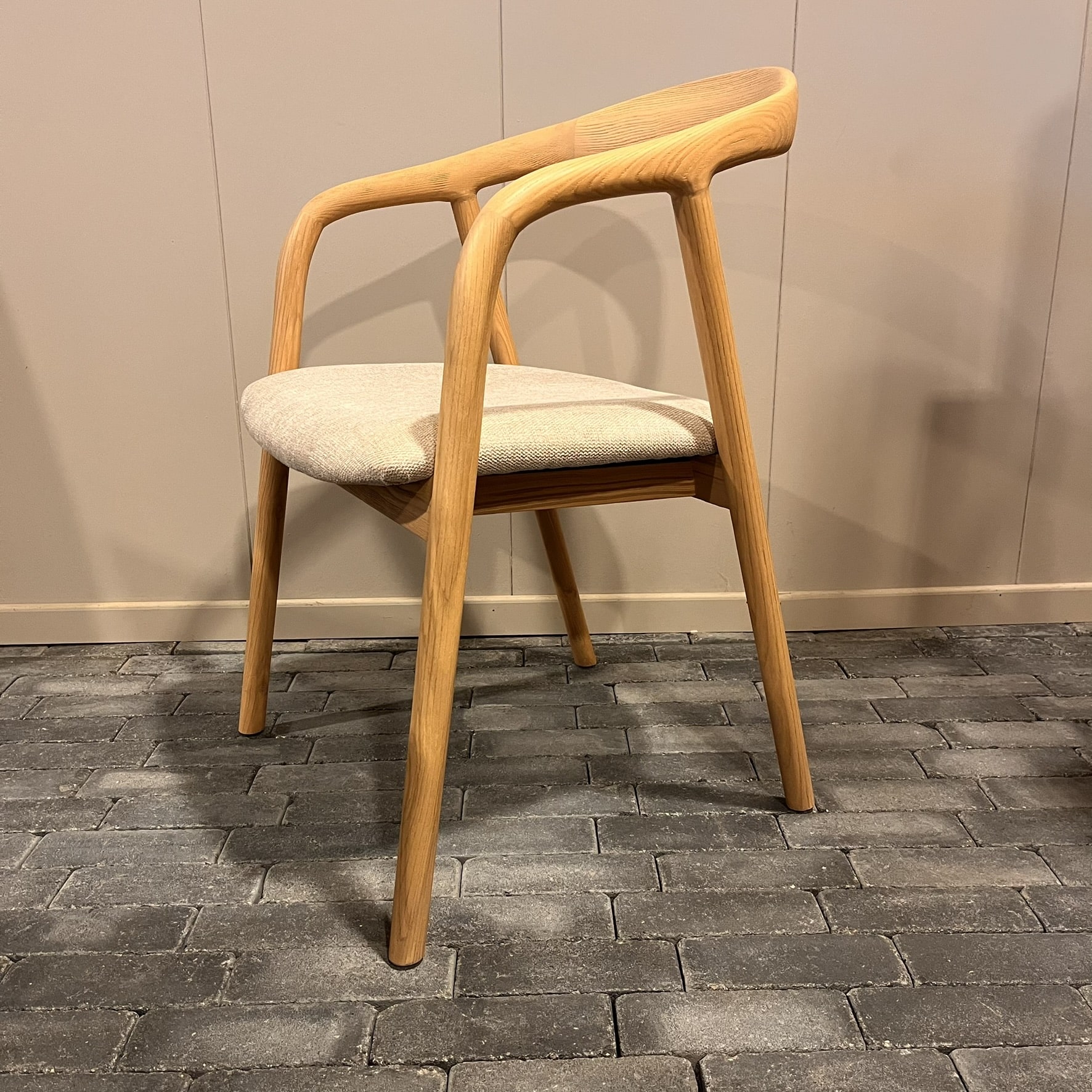 Rayven naturel eetkamerstoel
