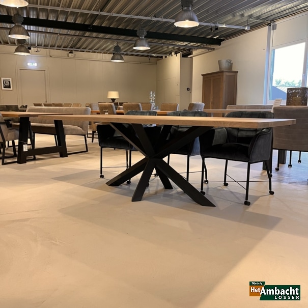 Rechthoekige eiken eettafel / Poot no.961