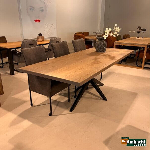 Rechthoekige eiken eettafel / Poot no.968
