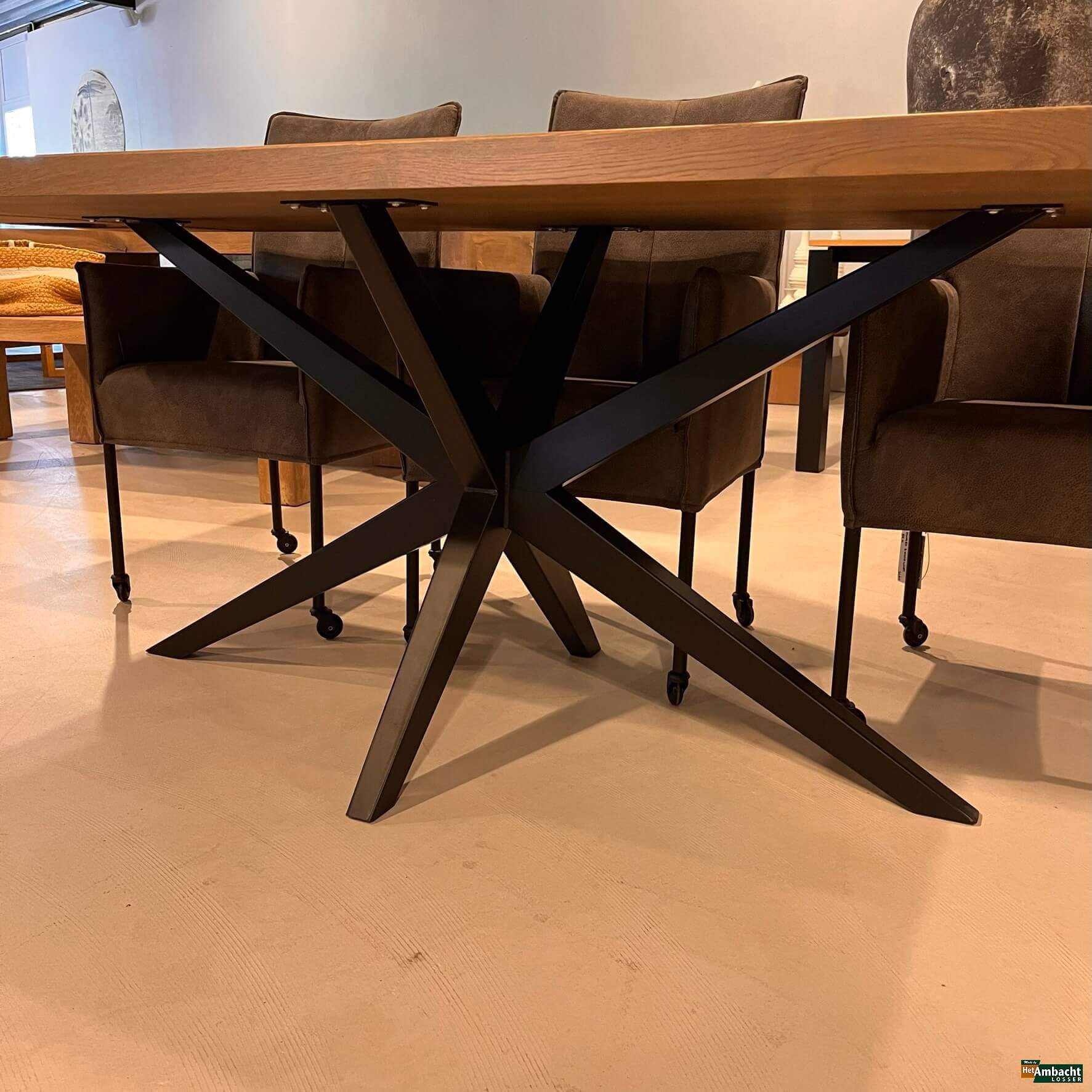 Rechthoekige eiken eettafel – Poot no.968
