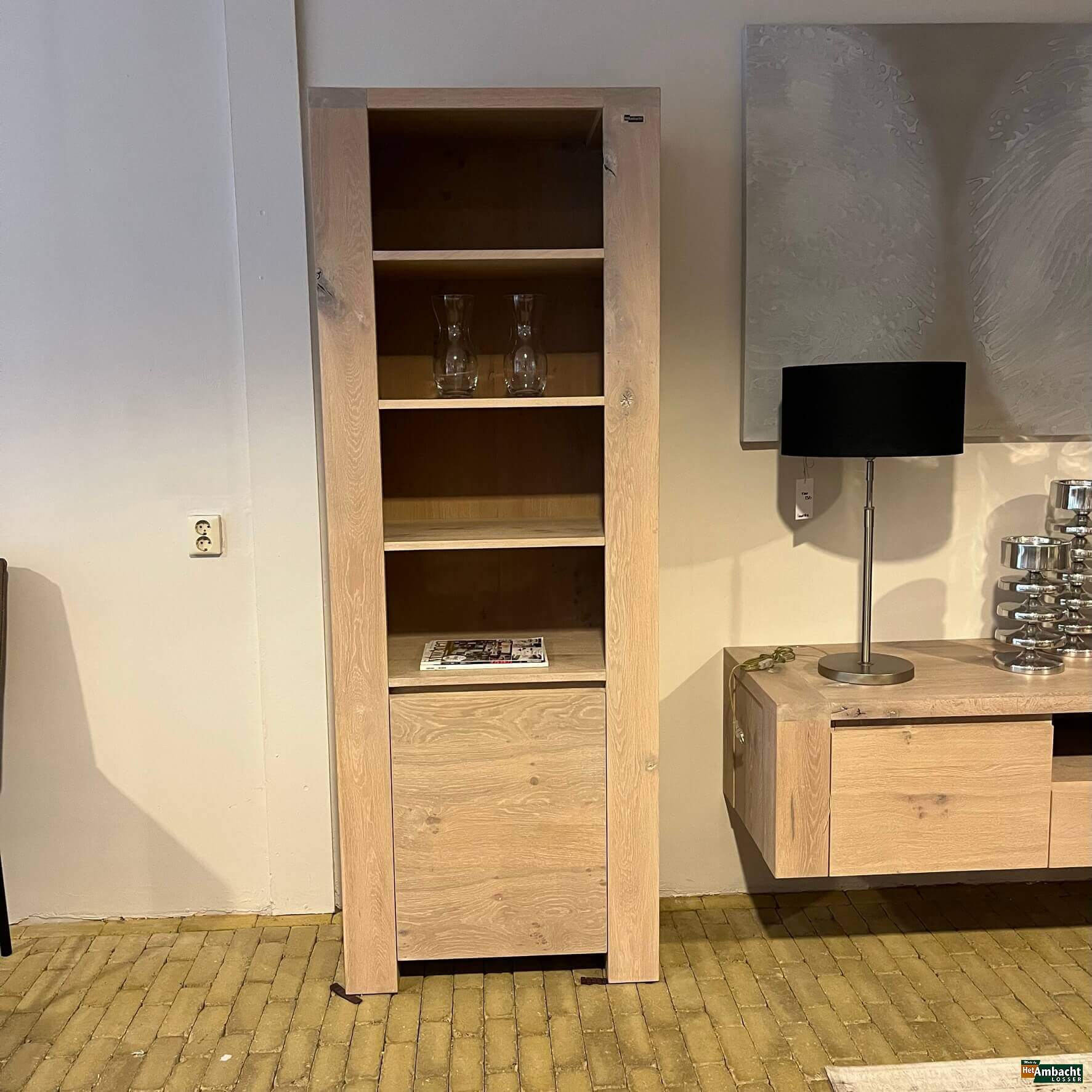 Stoer eiken boekenkast 1-deurs