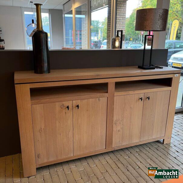 Strak dressoir eiken 