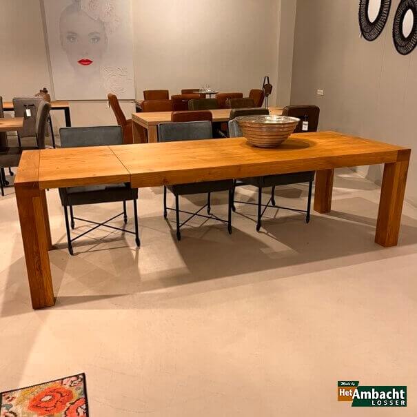 Uitschuif-inleg eettafel eiken licht rustiek