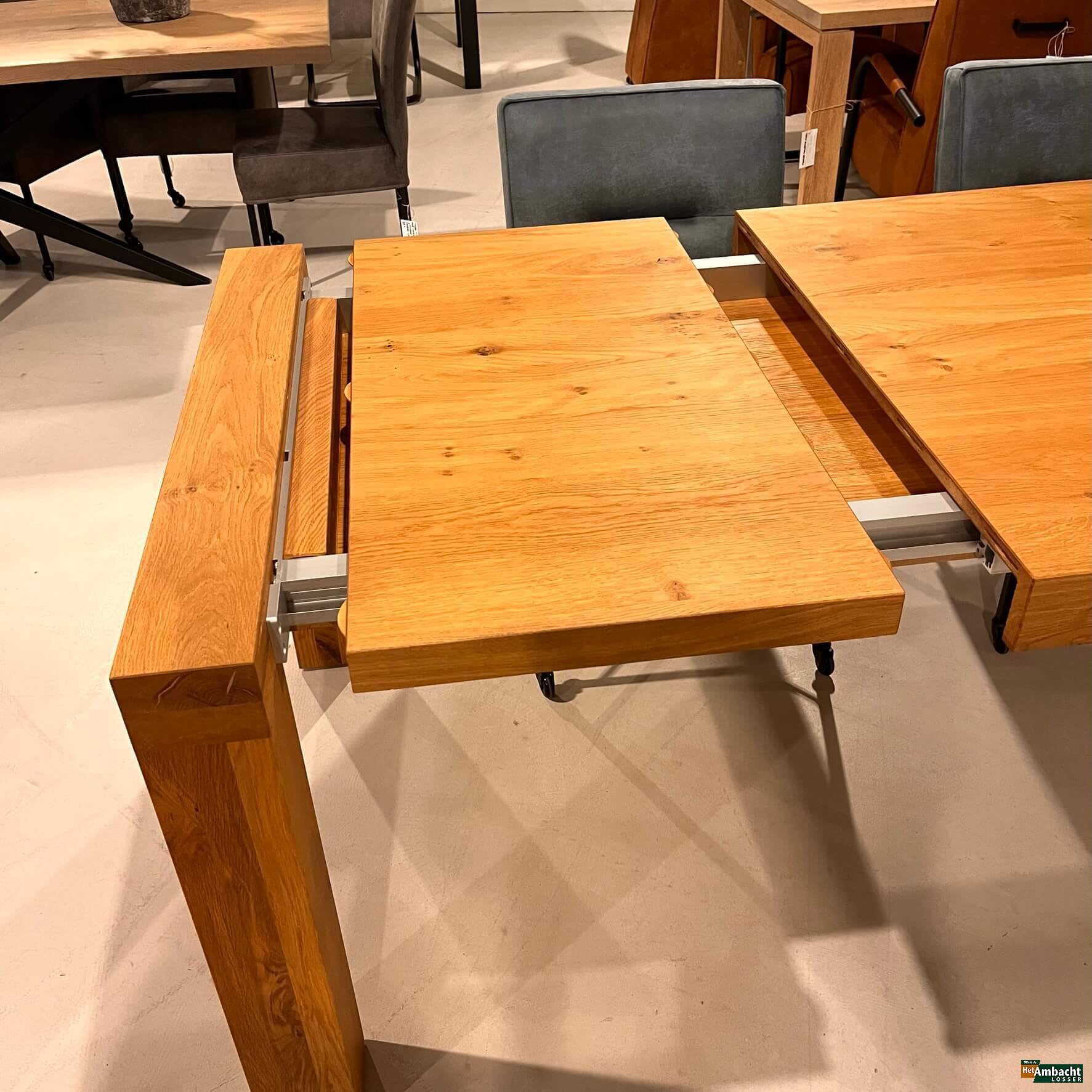 Uitschuif-inleg eettafel eiken