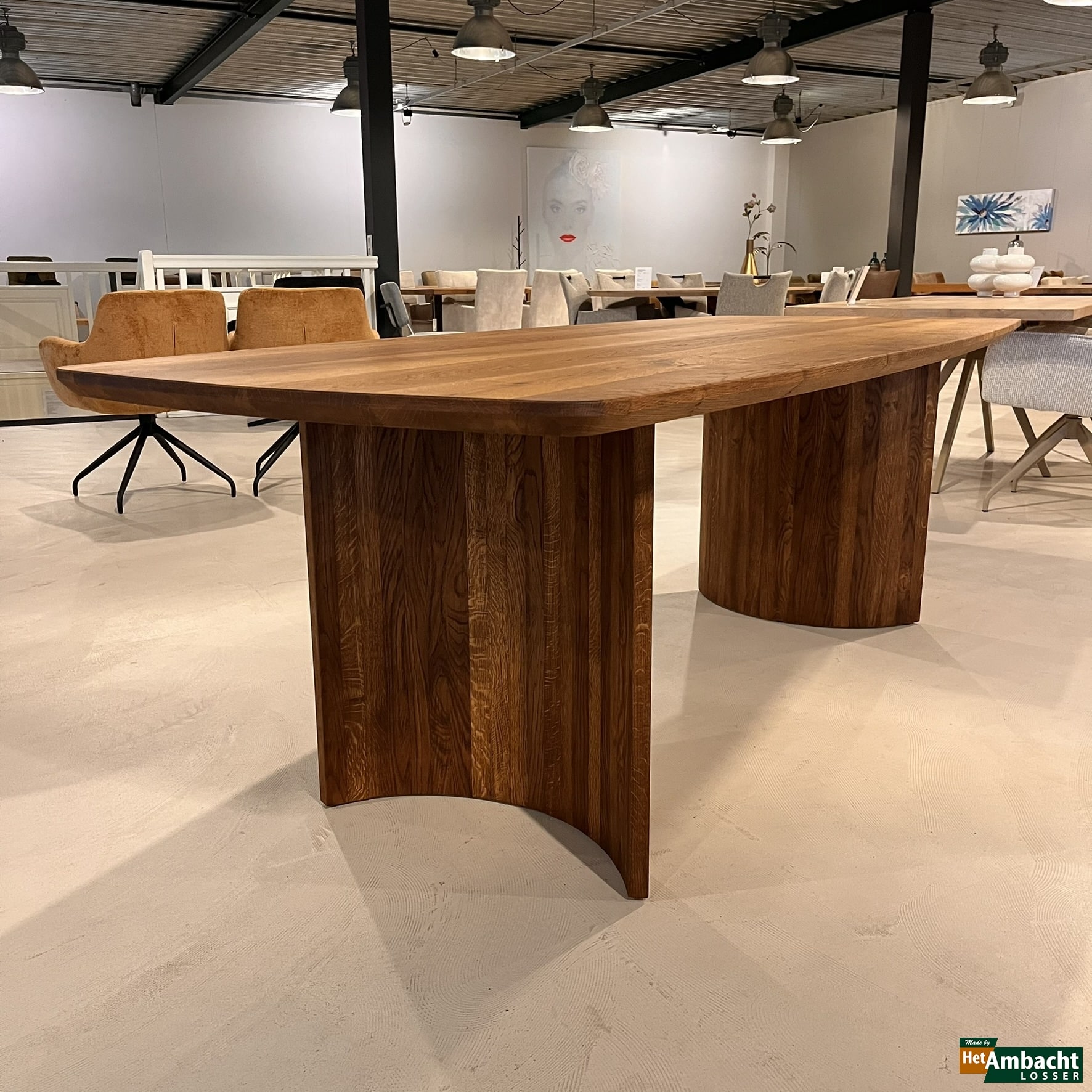 Zweeds ovaal eiken eettafel 240 -Eiken poot no.793