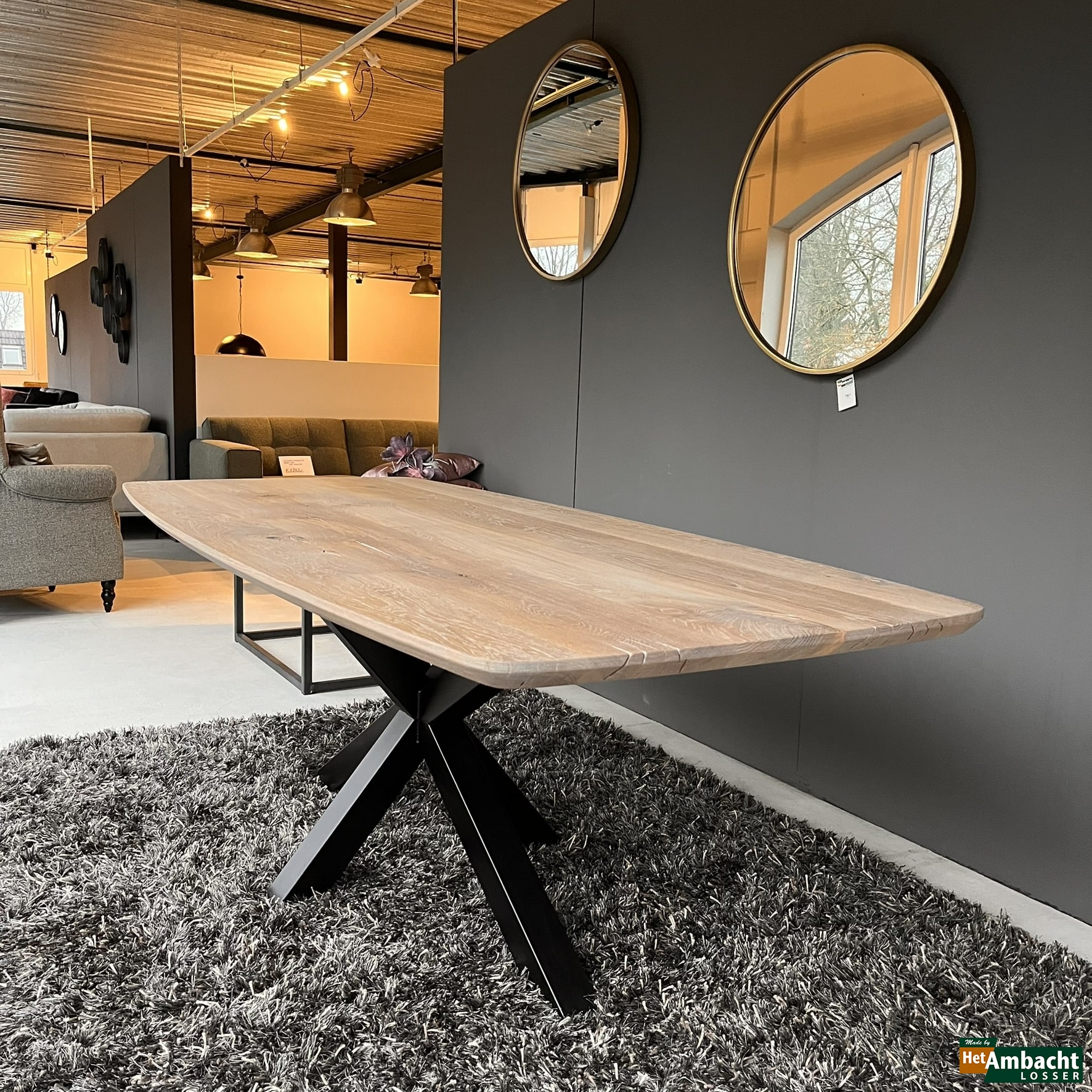 Zweeds ovaal eiken eettafel 220-Spinpoot no.923